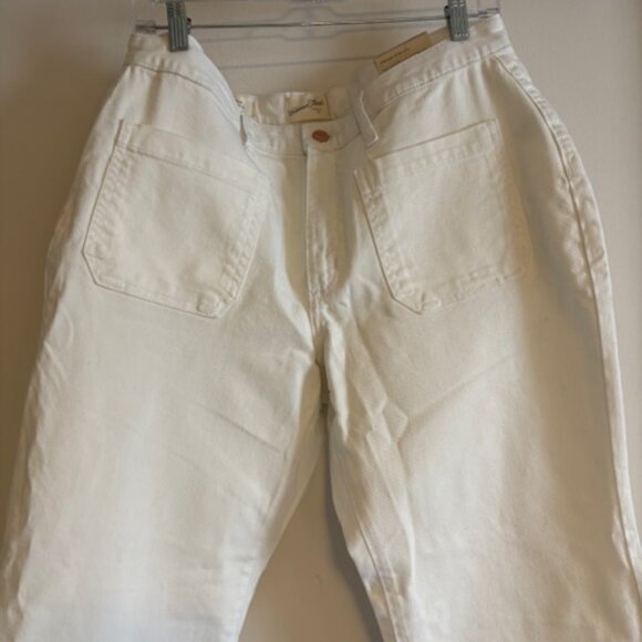 NWT Universal Thread White High Rise Flare Jeans SIZE 14 - Picture 6 of 8